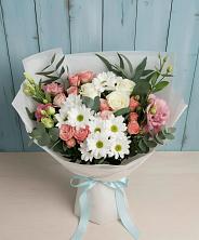 Букет цветов из:  Розы, Лизиантусы и Хризантемы в Красный Луч