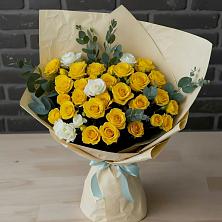 Букет цветов из:  Розы в Красный Луч