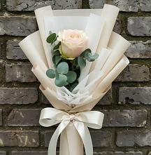 Букет цветов из:  Розы в Красный Луч