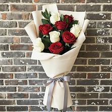 Букет цветов из:  Розы в Красный Луч