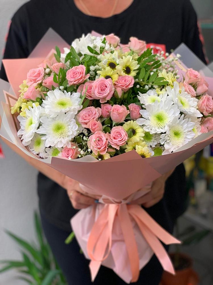 Букет цветов из: Розы и Хризантемы в Красный Луч