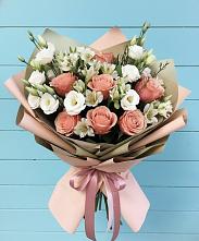 Букет цветов из:  Розы, Альстромерии и Лизиантусы в Красный Луч