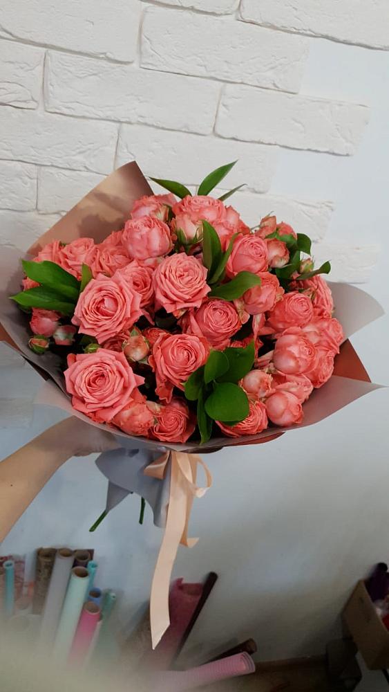 Букет цветов из: Розы в Красный Луч