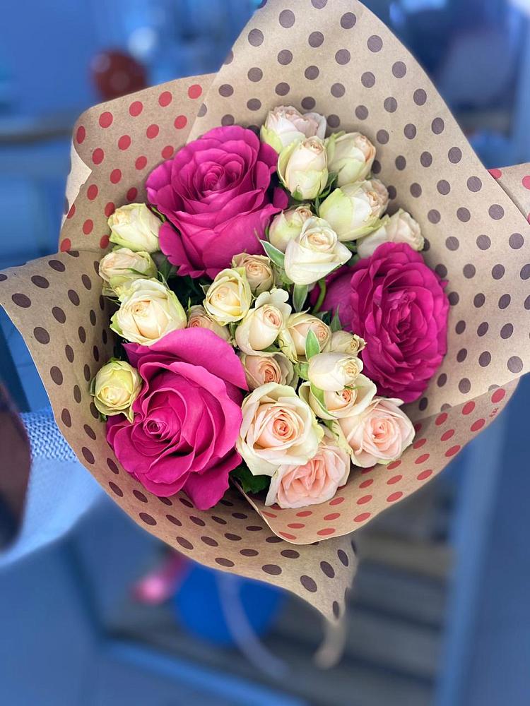 Букет цветов из: Розы в Красный Луч