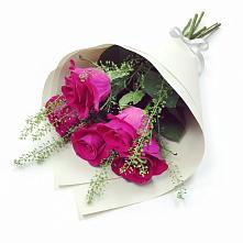 Букет цветов из:  Розы в Красный Луч