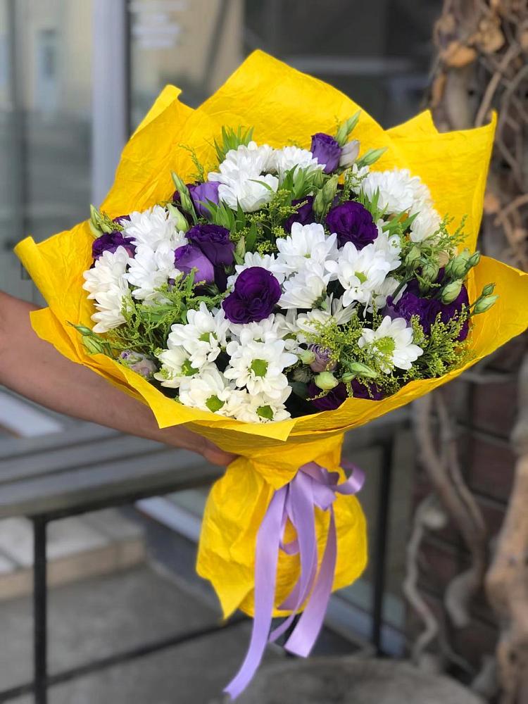 Букет цветов из: Ирисы, Хризантемы и Ромашки в Красный Луч