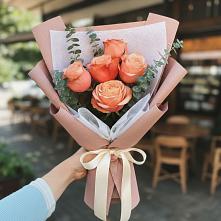 Букет цветов из:  Розы в Красный Луч