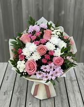 Букет цветов из:  Альстромерии, Гвоздики, Розы и Хризантемы в Красный Луч