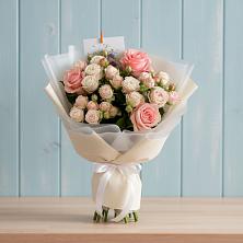 Букет цветов из:  Розы в Красный Луч