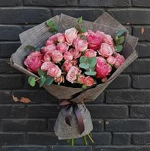 Букет цветов из:  Розы в Красный Луч
