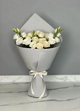 Букет цветов из:  Розы и Лизиантусы в Красный Луч